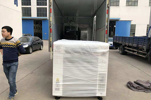 蘇州客戶SMT設(shè)備專車送貨，貨到上門安裝調(diào)試