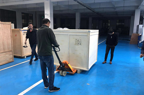 蚌埠客戶SMT設(shè)備專車送貨，貨到上門安裝調(diào)試